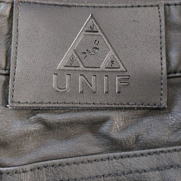 💥KILLER DESING💥UNIF Jagger Studded Leather Short in Black - Picture 9 of 13